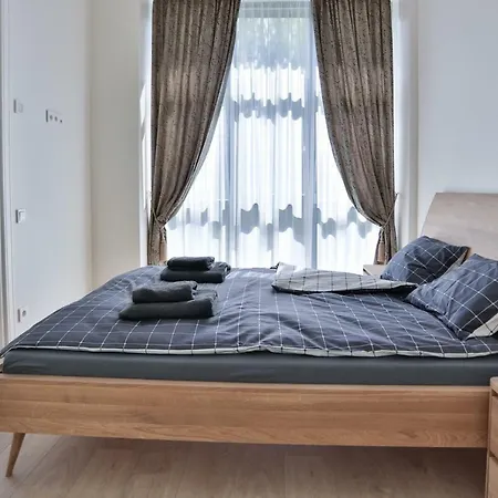 Loft On Owl Hill Butas